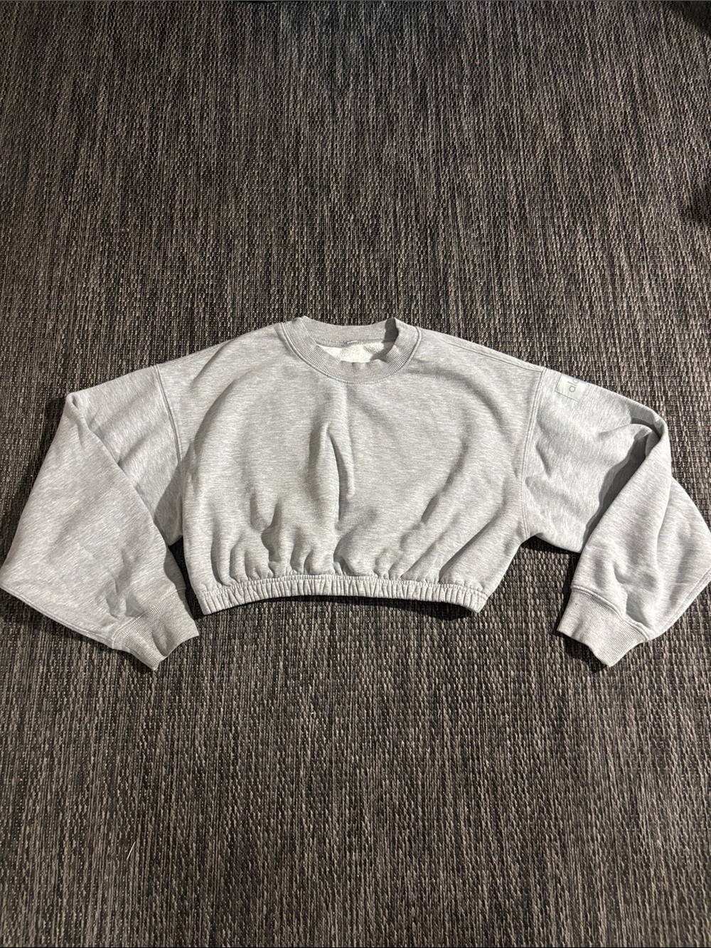 Alo Yoga Devotion Sweatshirt Cropped Heathered Grey